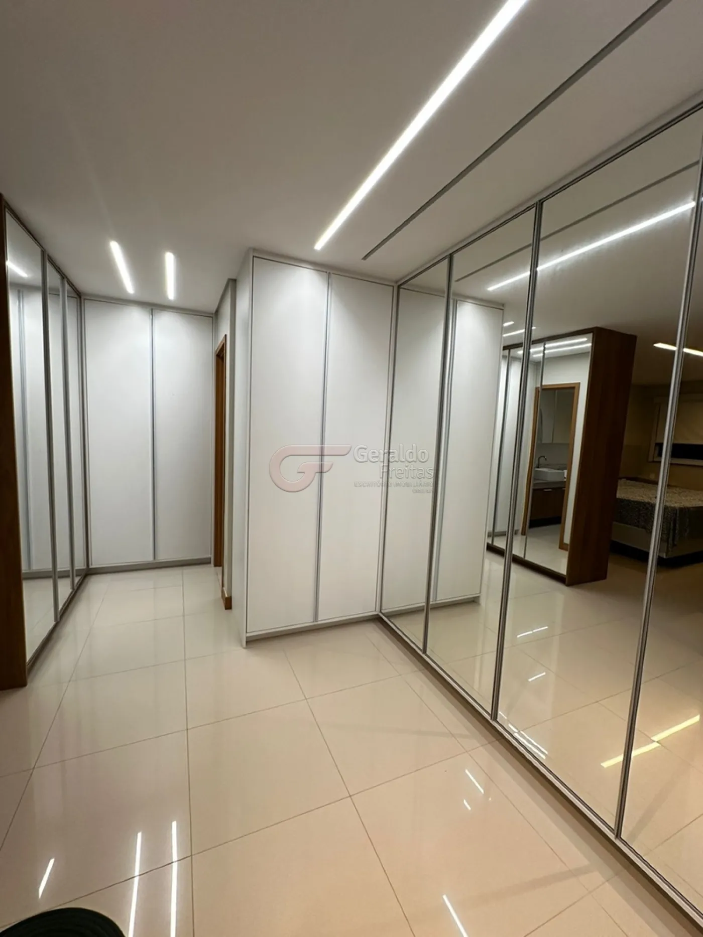 Apartamento à venda com 4 quartos, 258m² - Foto 11